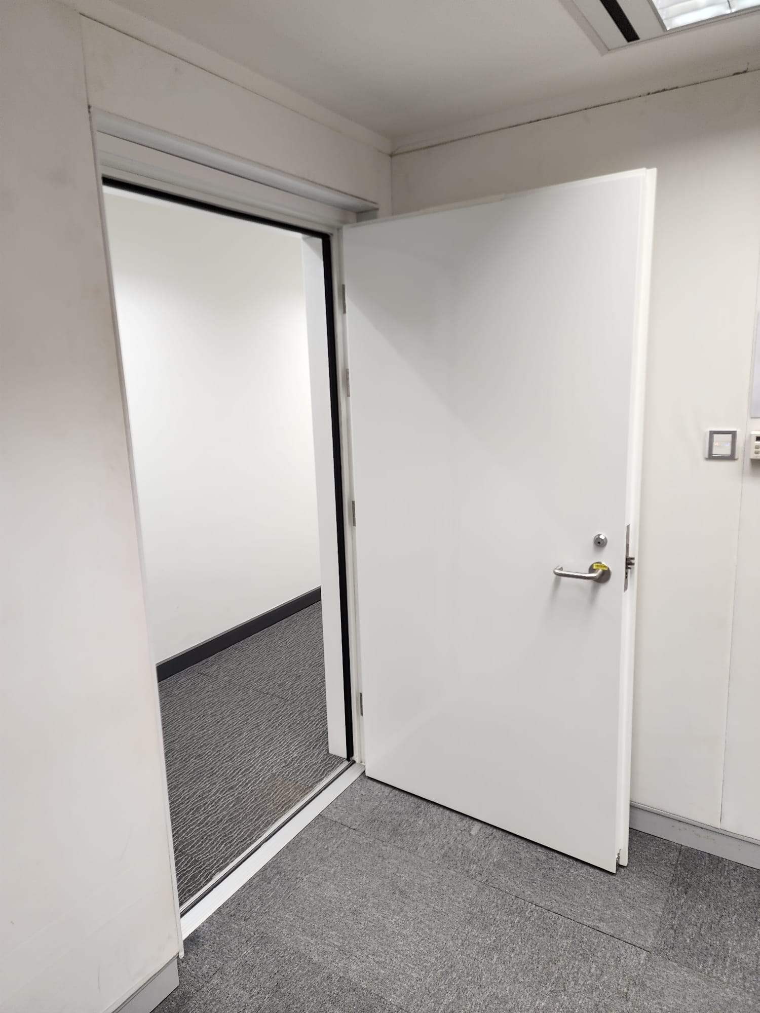 官方公開 Acoustic Access Door 圖片參考